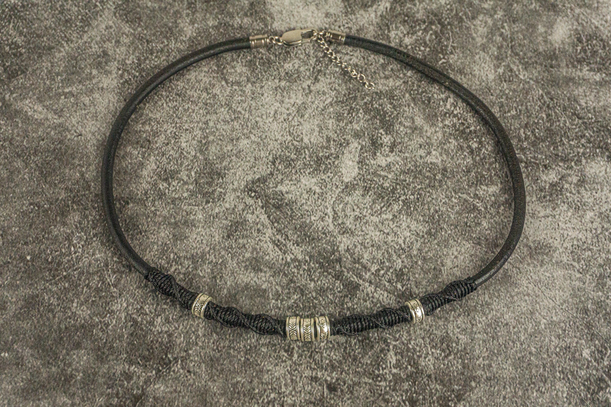 black minimalist choker necklace- wander jewelery