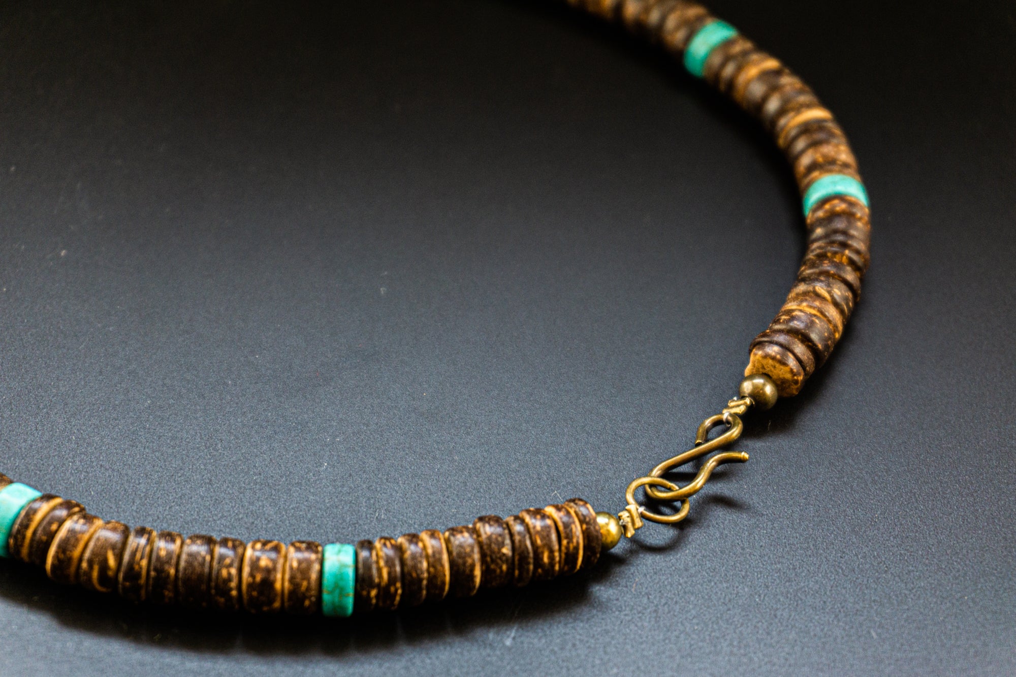 chunky coconut choker necklace with turquoise gemstones- wander jewellery