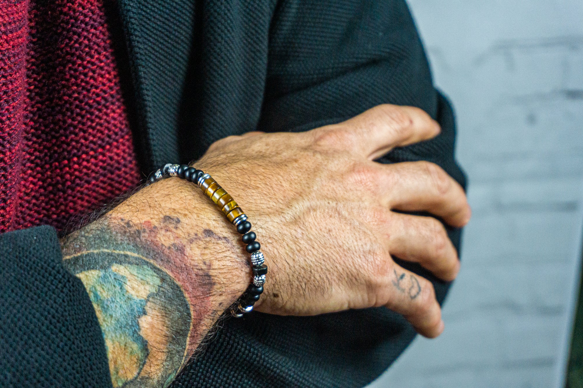 mens black onyx and tiger eye beaded bracelet- wander jewellery