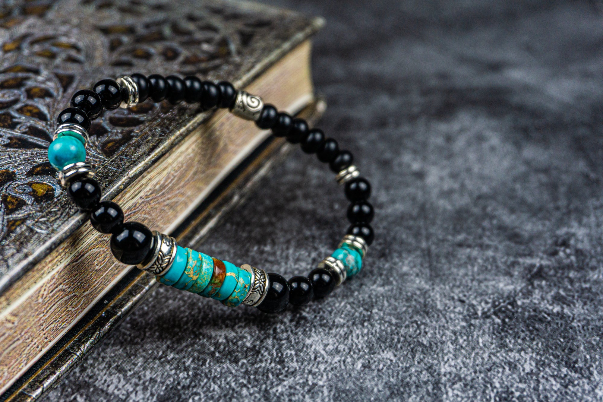 black onyx and turquoise stetchy beaded bracelet- wander jewellery