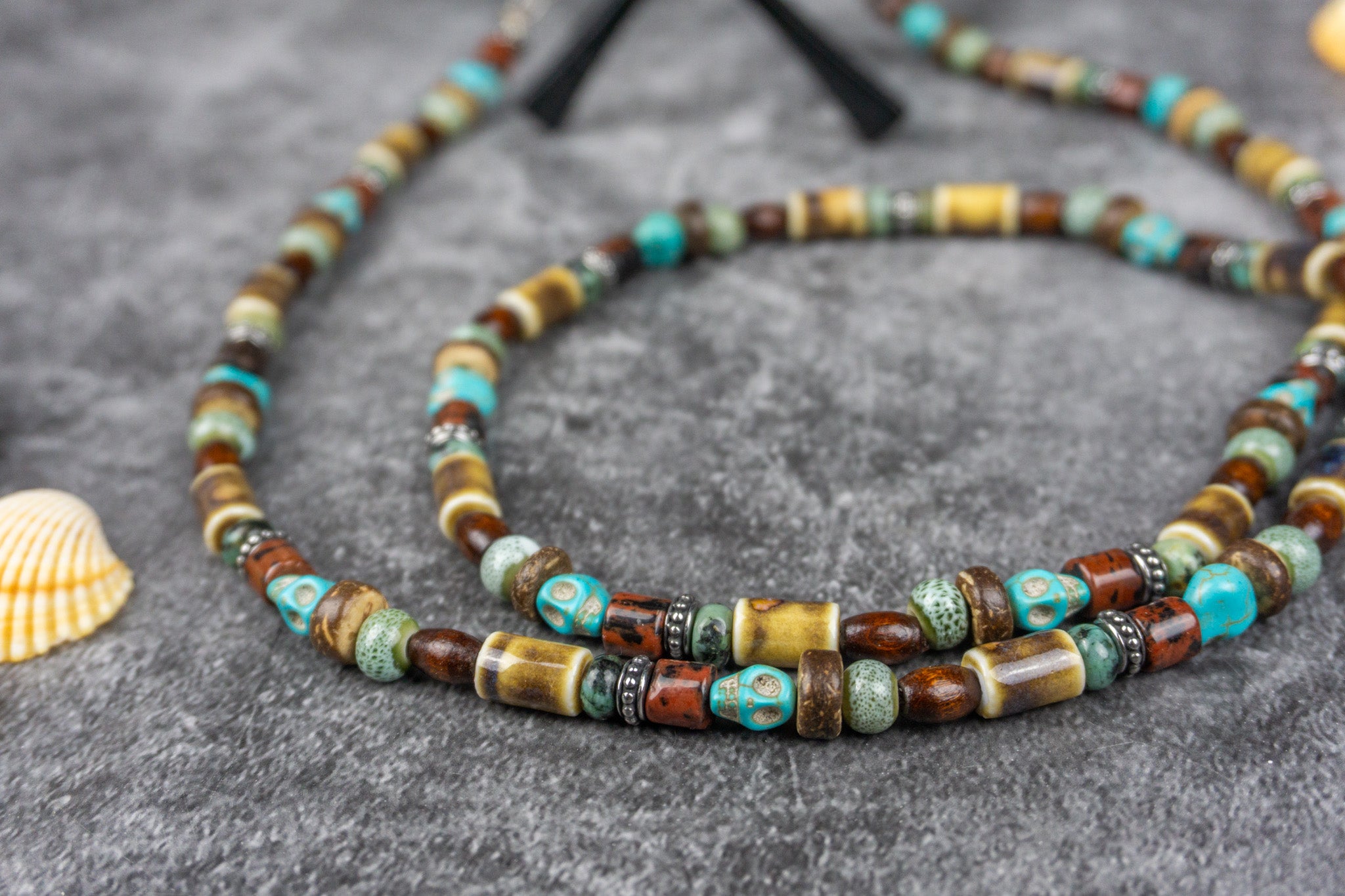 Colorful sunglasses chain with blue skull beads for a unique summer look – Wander Jewellery