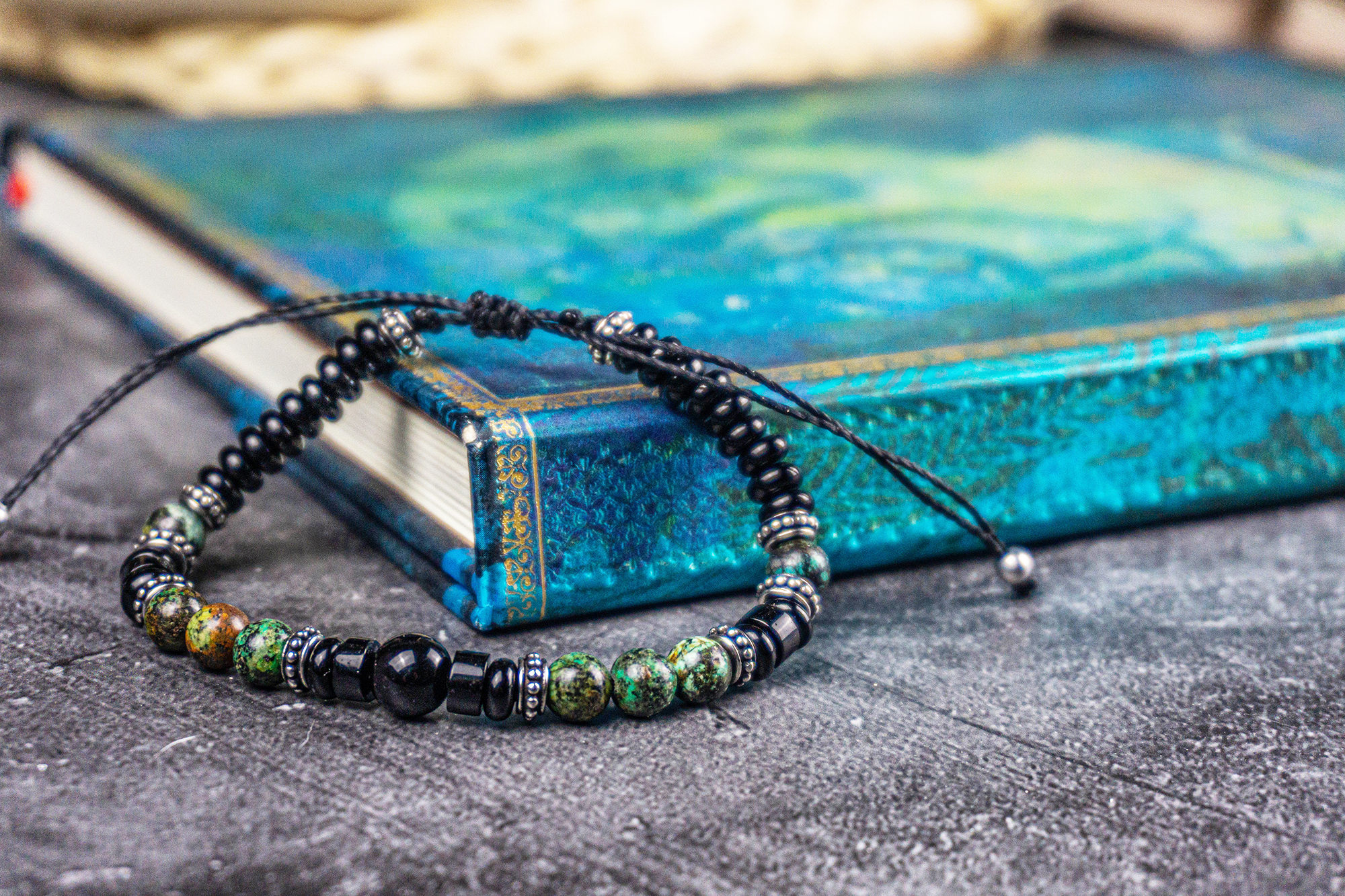 black onyx and green african turquoise bead bracelet