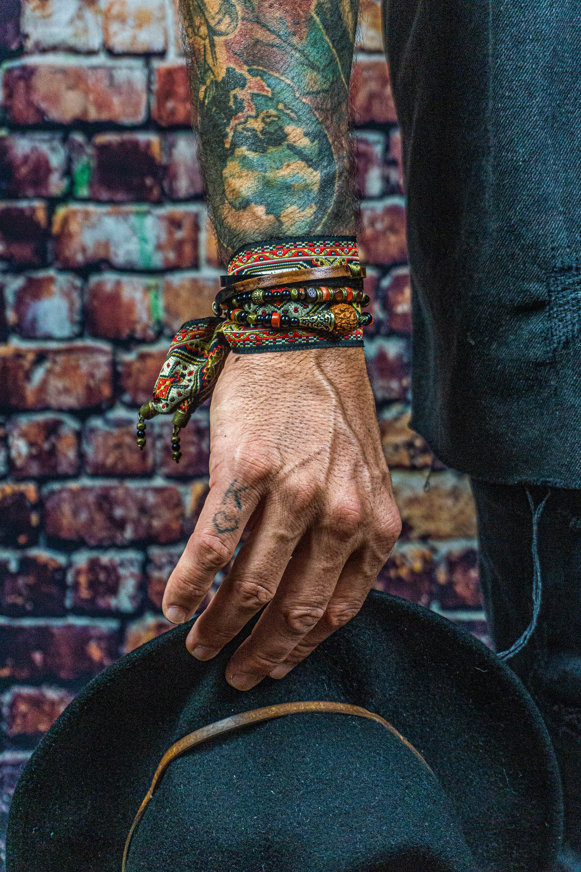 mens black onyx and agate gemstone , leather and fabric bracelet set