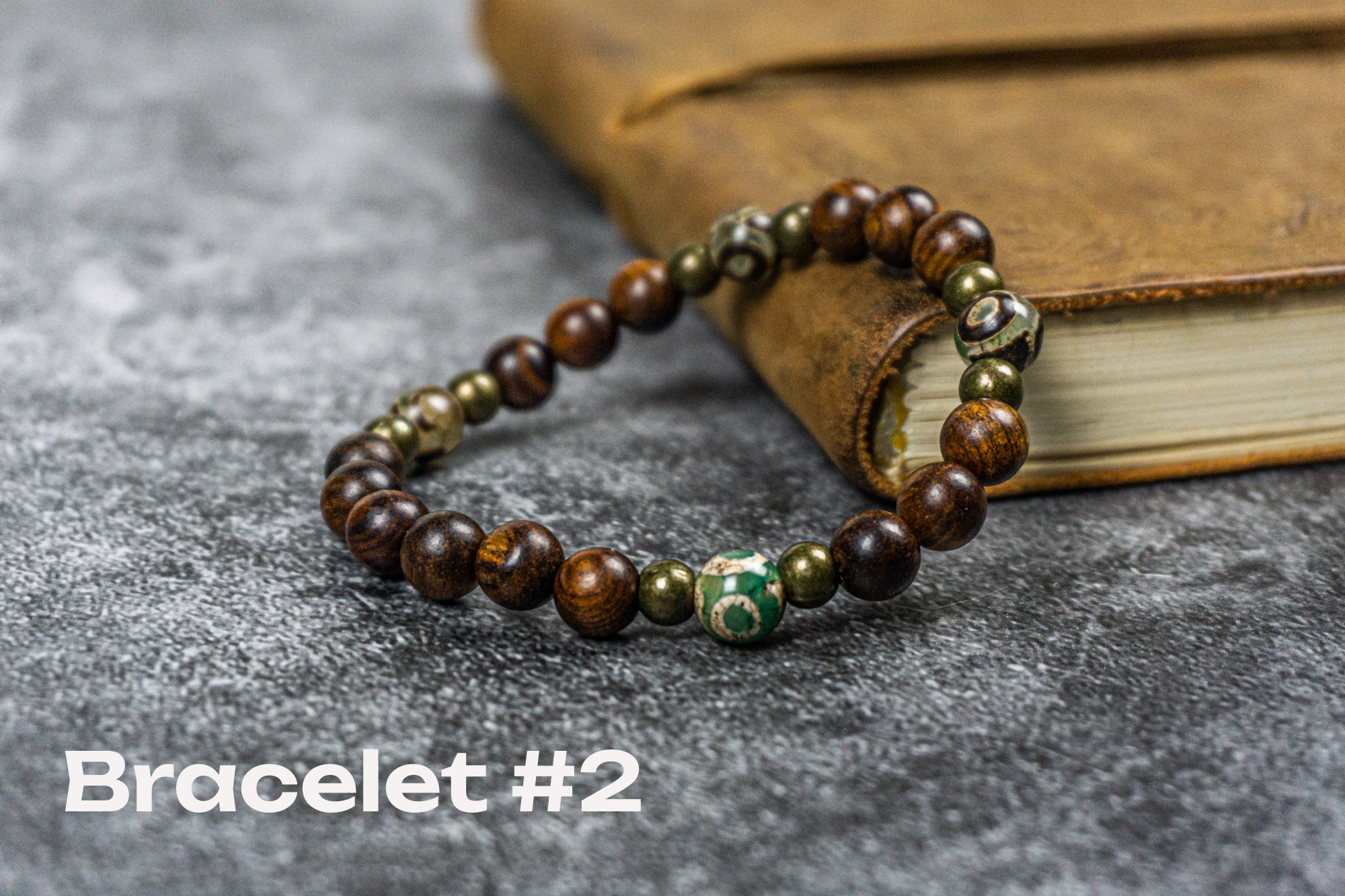 single wood and third eye agate beaded bracelet