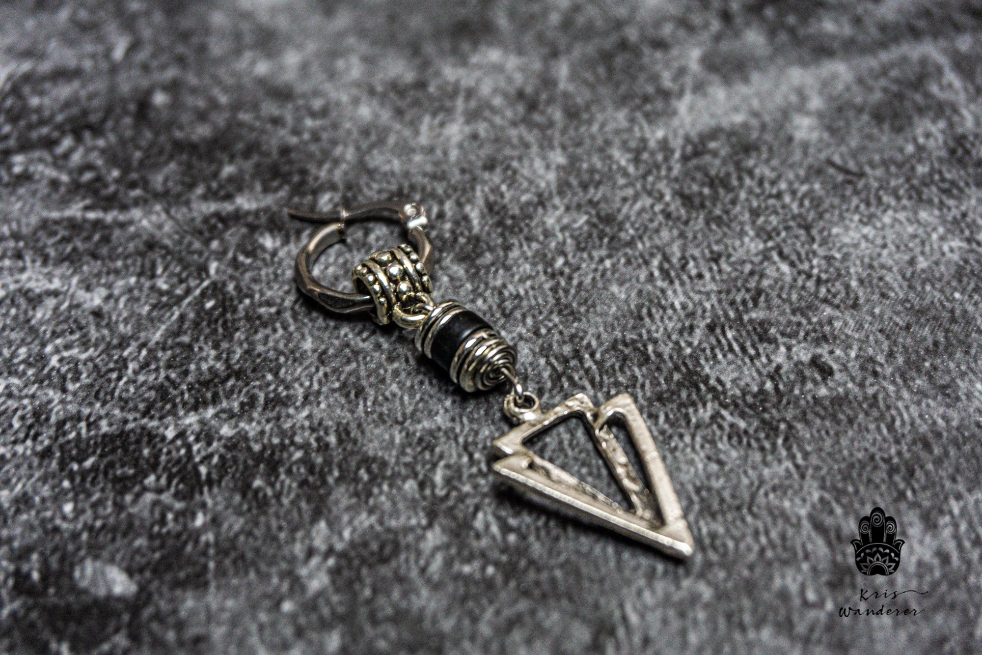 stainless steep hoop single earring with onyx gemstone and triangle dangle charm- wander jewellery