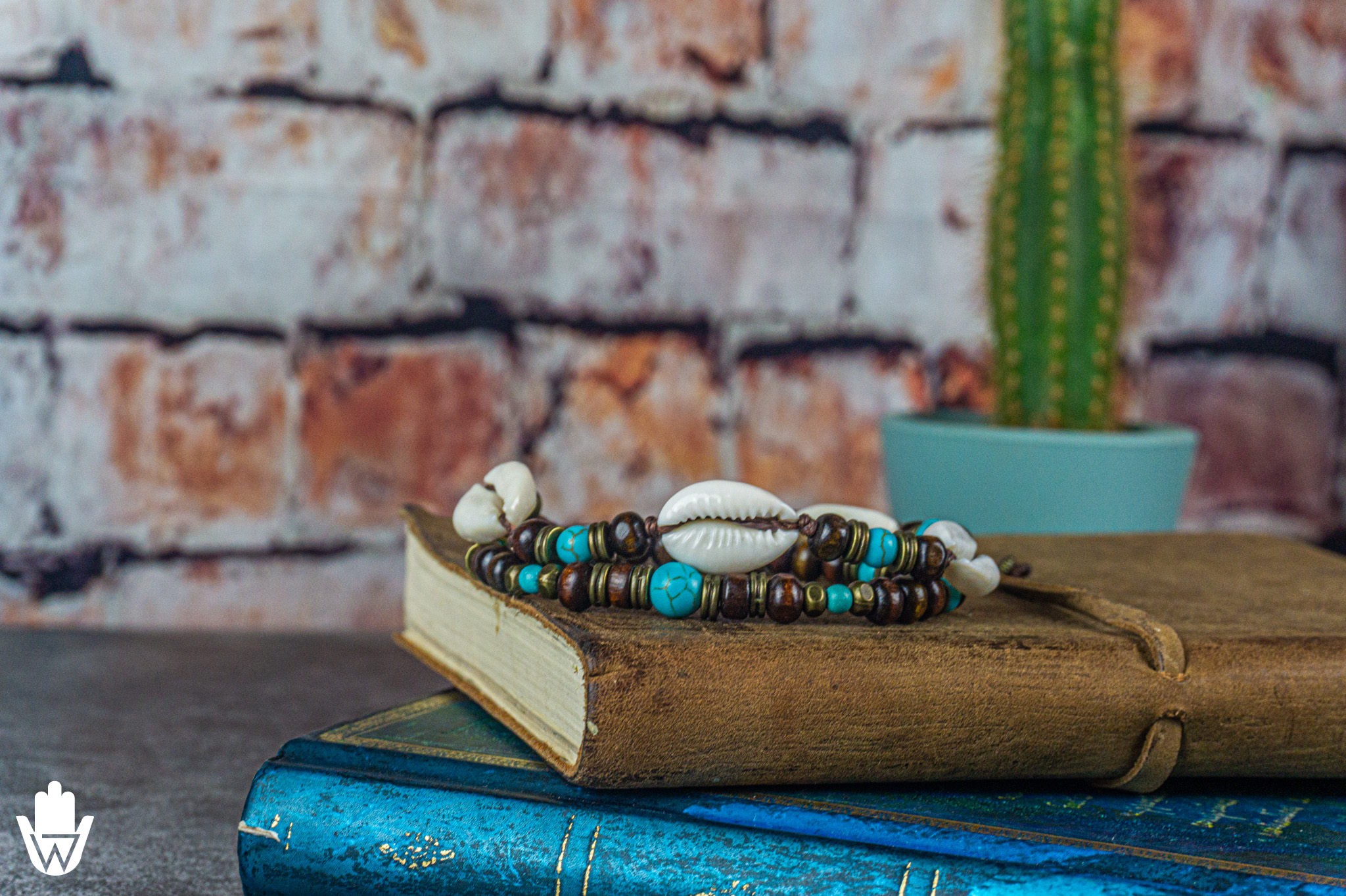 bracelet set made of wooden beads, turquoise gemstones, cowrie shells- wander jewellery