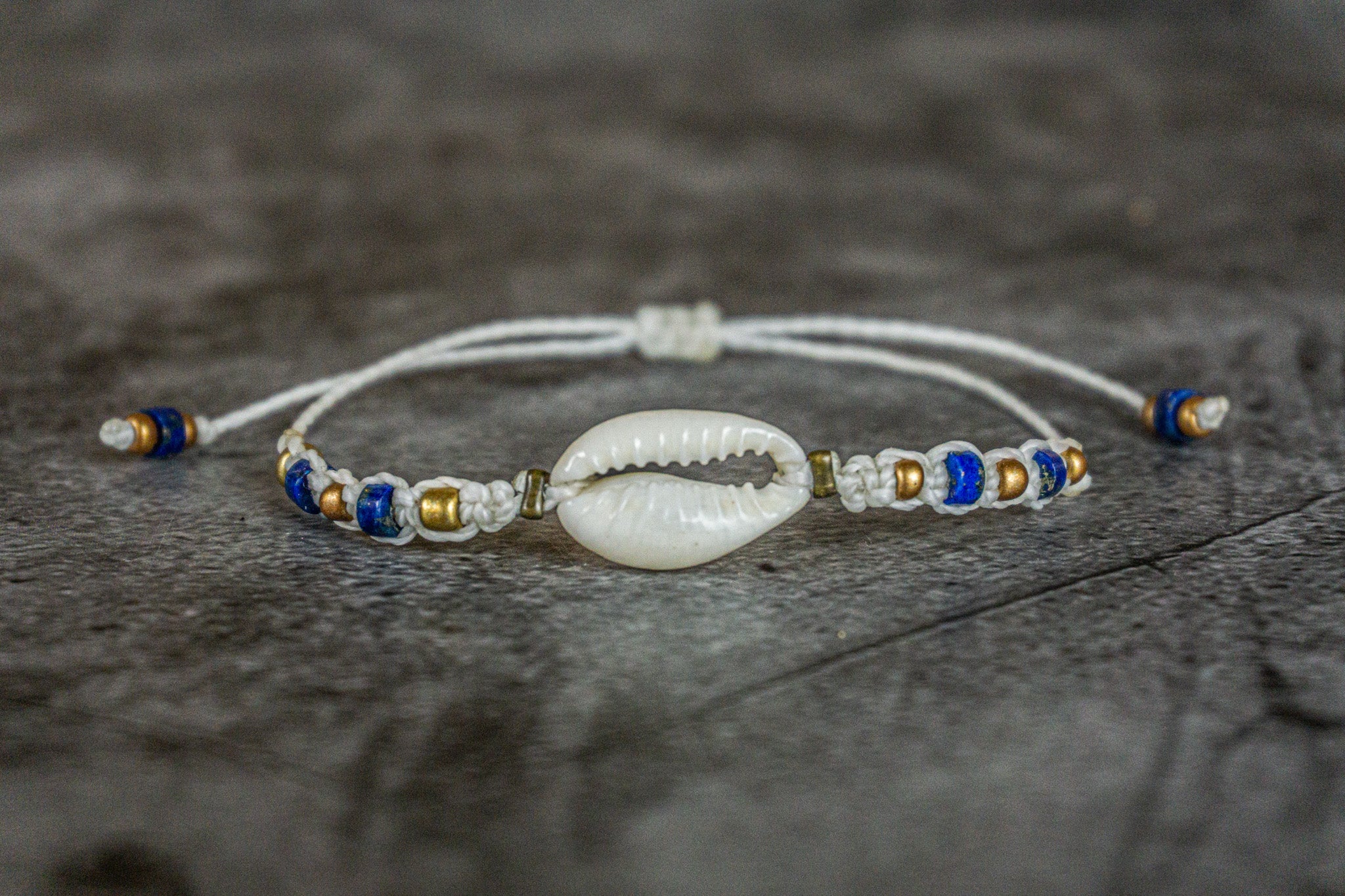 macrame white bracelet with cowrie shell- wander jewellery