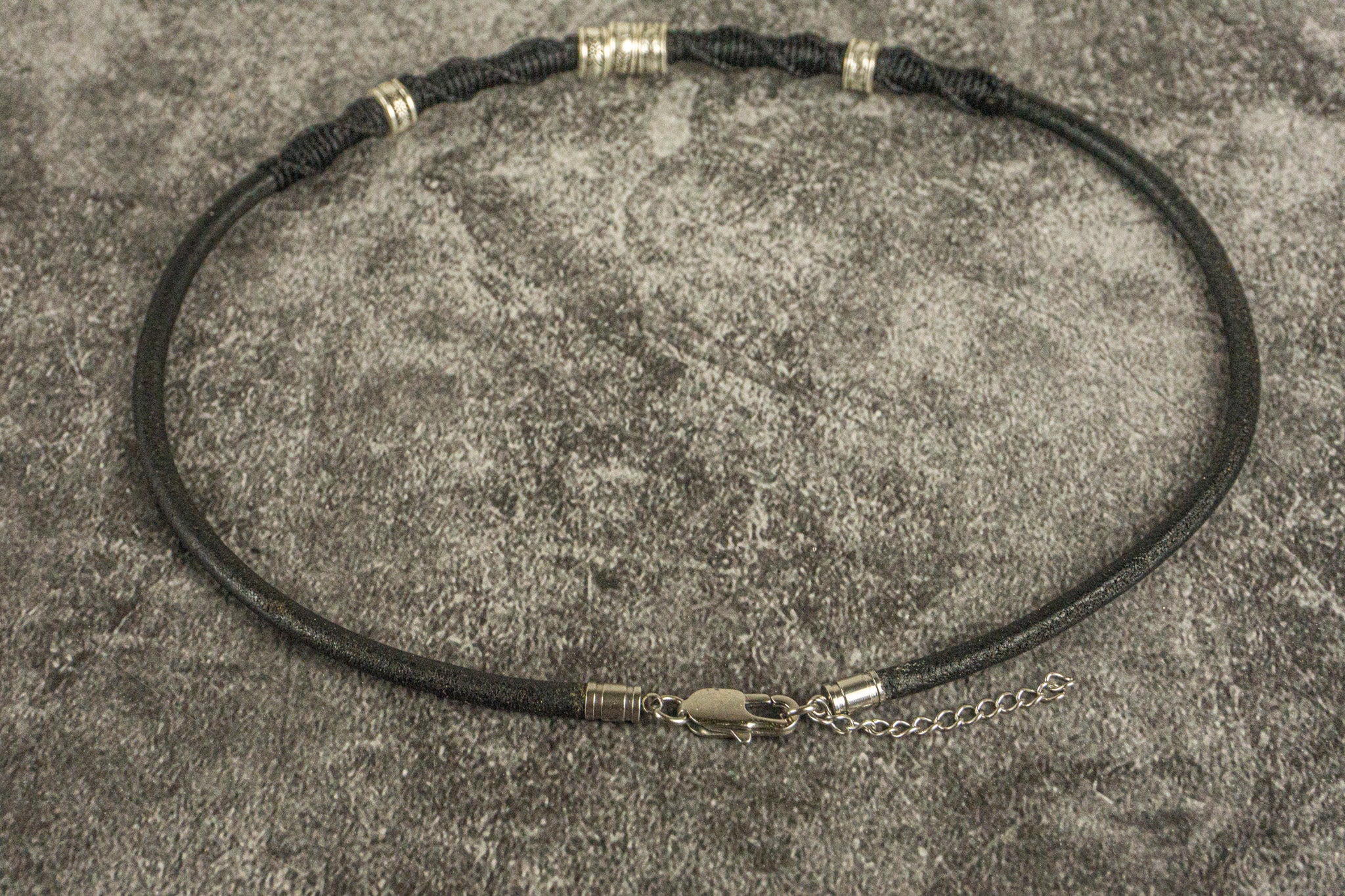 leather choker with stainless steel details with macrame decoration- wander jewellery