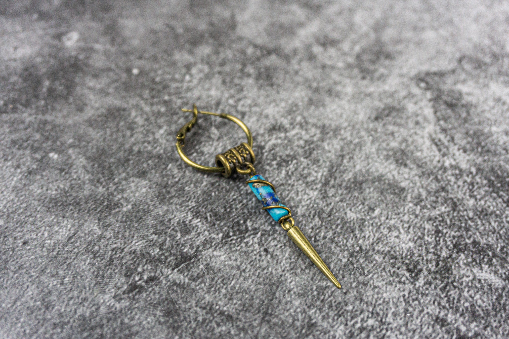 lapis lazuli barrel gemstone  earring. wander jewellery