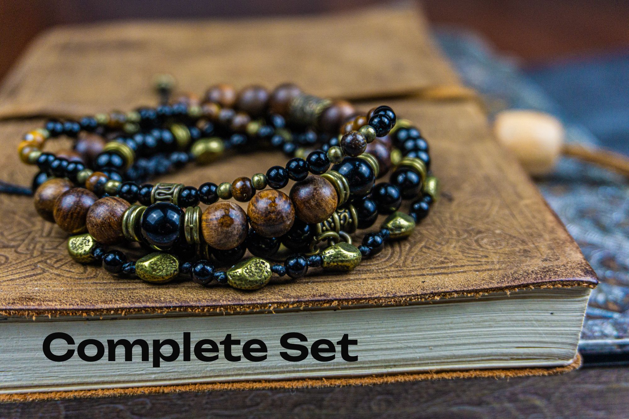 bracelet set made of 4 bracelets, with a mix onyx, tiger eye, wooden beads and bronze nuggets- wander jewellery