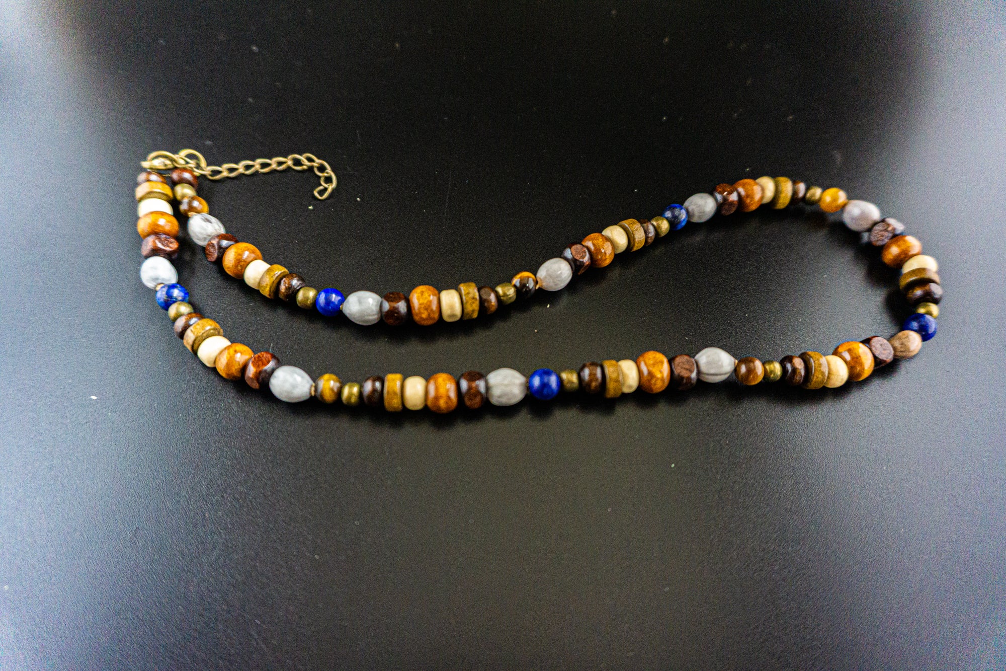 wooden choker necklace with sea shell and lpis lazuli gemstone beads- wander jewellery