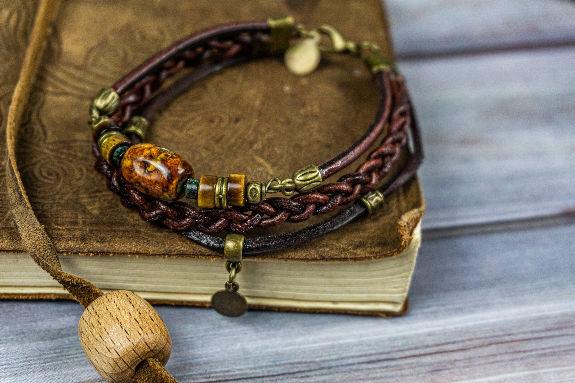  bracelet set made of leather and  gemstone beads- wander jewellery