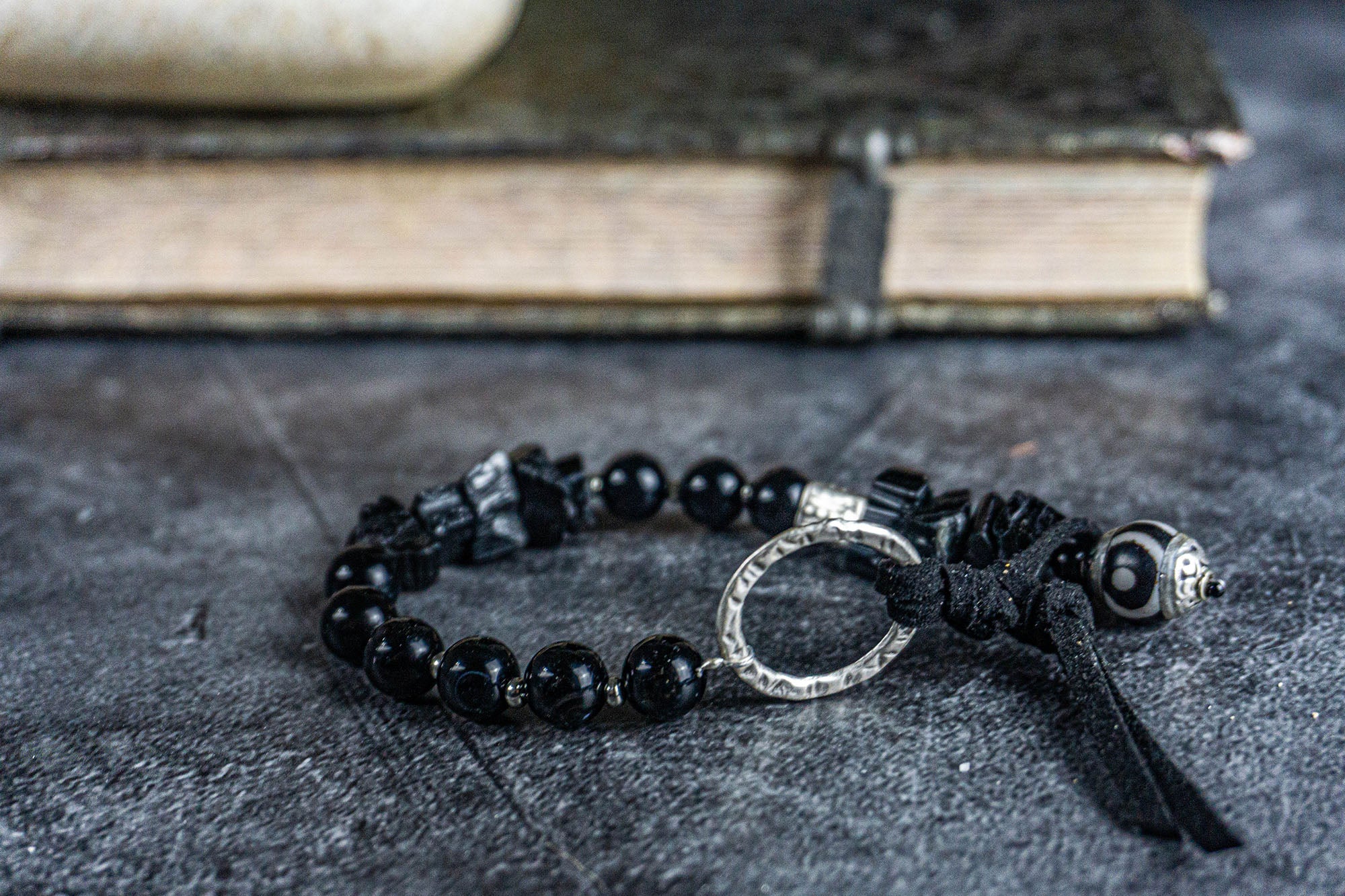 black tourmaline and onyx gemstone bracelet for men